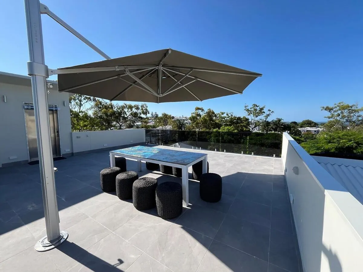 Villa 5 Star Luxury Manly Brisbane